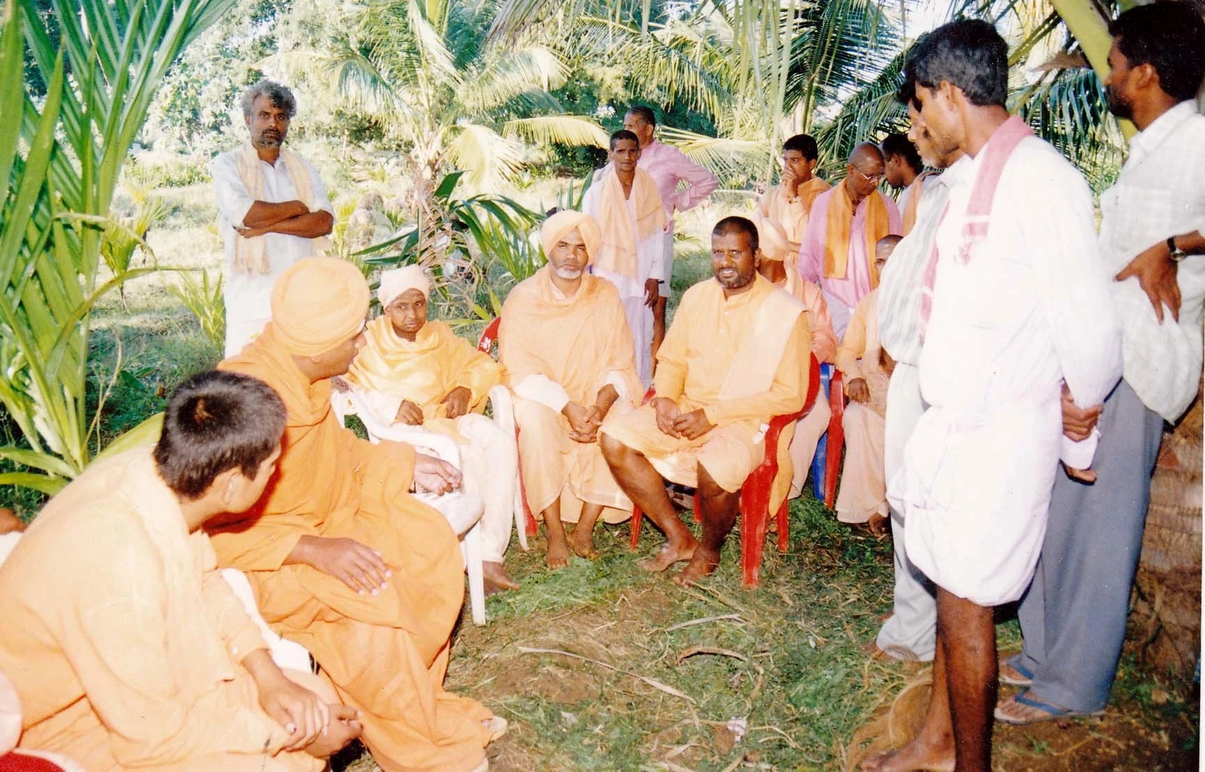 Swamijis and community members gathered together